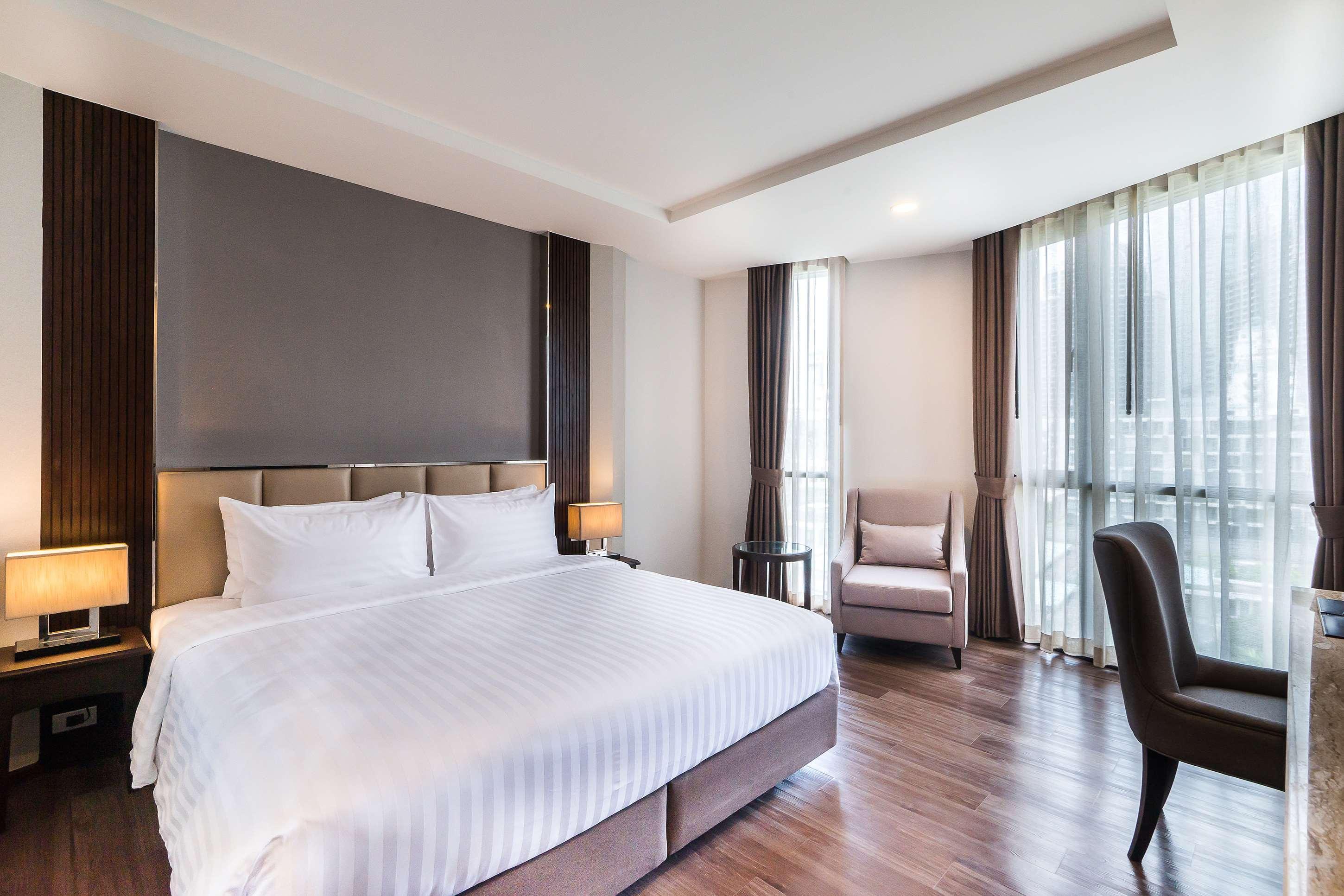 Отель Surestay By Western Sukhumvit 2 Бангкок